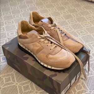 Valentino Sneakers